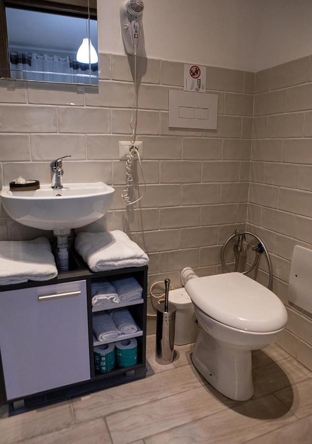 Zuroli Suite Napoli Esterno foto